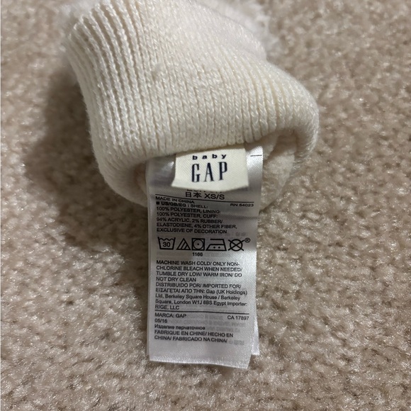 GAP Baby LOT Cream Fleece Hoodie and Onesie - Picture 6 of 9